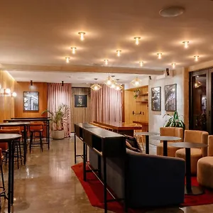 Good Hotel