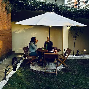 Nomad House Гватемала